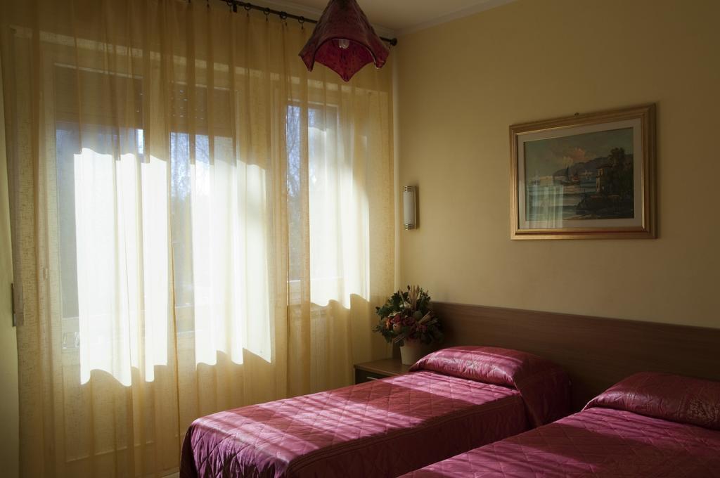 Hotel Il Cavaliere Nero Tirrenia Bilik gambar
