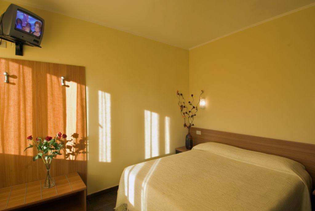 Hotel Il Cavaliere Nero Tirrenia Bilik gambar