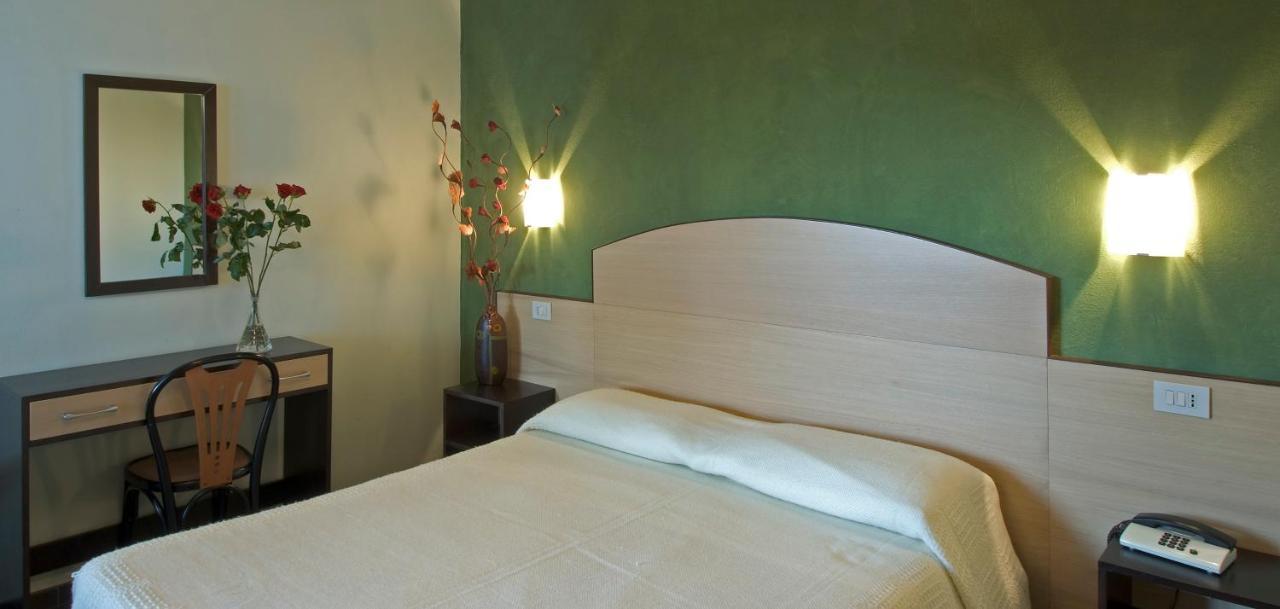 Hotel Il Cavaliere Nero Tirrenia Luaran gambar